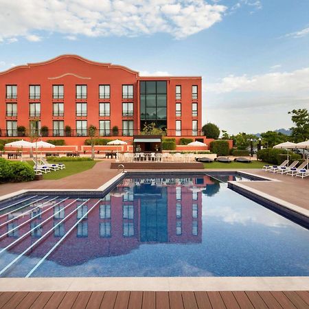 Dolce By Wyndham Barcelona Resort Sant Esteve Sesrovires Exterior foto