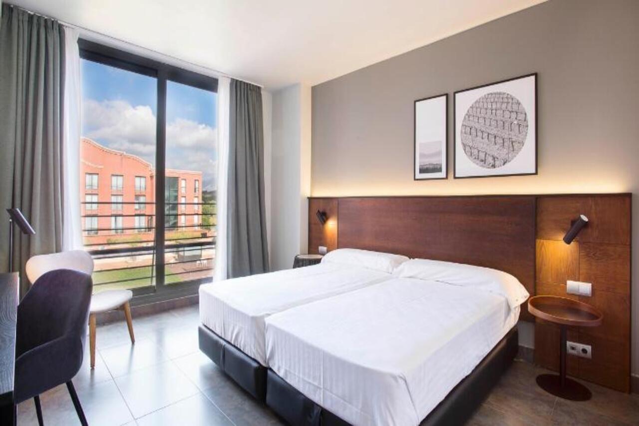 Dolce By Wyndham Barcelona Resort Sant Esteve Sesrovires Exterior foto