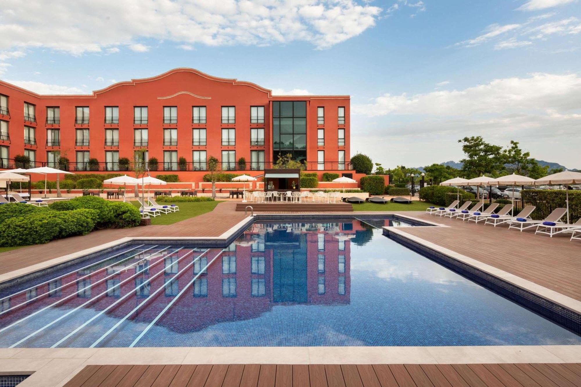 Dolce By Wyndham Barcelona Resort Sant Esteve Sesrovires Exterior foto