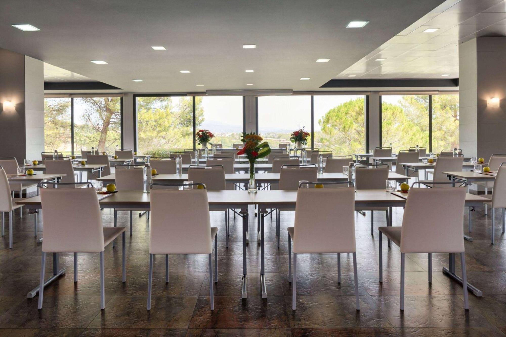 Dolce By Wyndham Barcelona Resort Sant Esteve Sesrovires Exterior foto