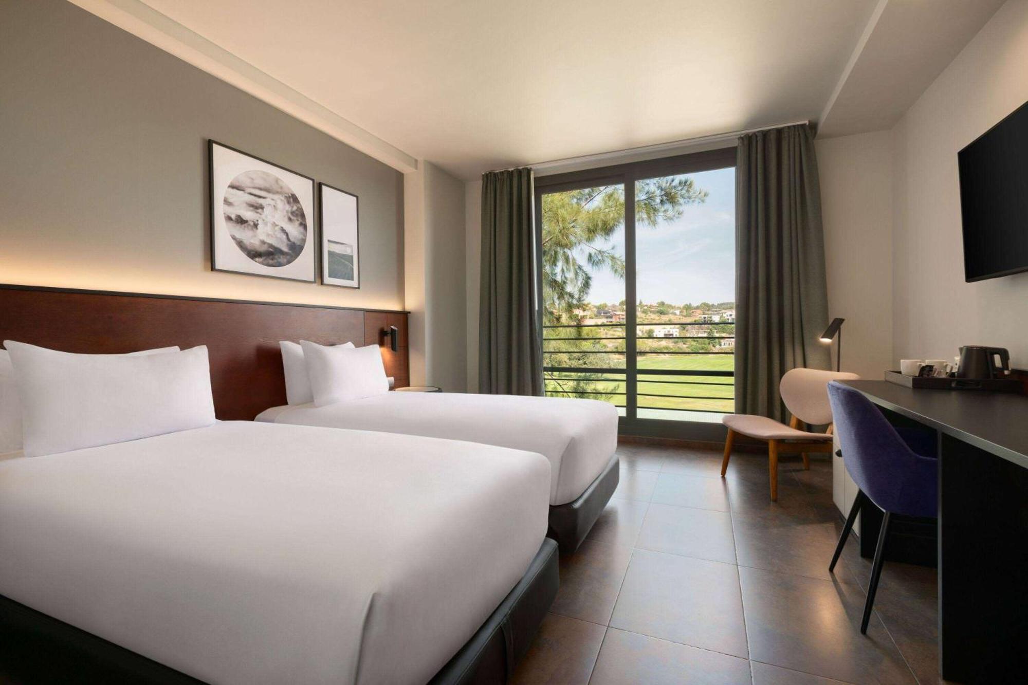 Dolce By Wyndham Barcelona Resort Sant Esteve Sesrovires Exterior foto