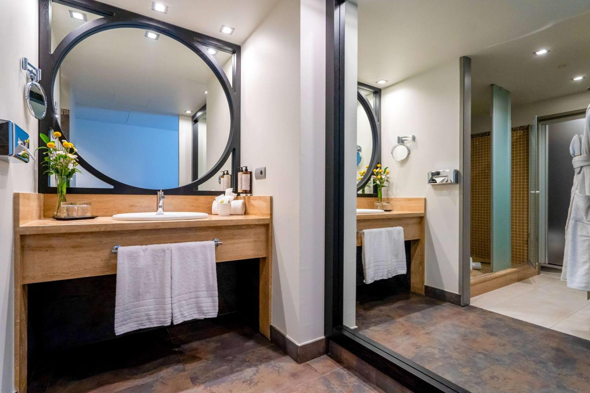 Dolce By Wyndham Barcelona Resort Sant Esteve Sesrovires Exterior foto